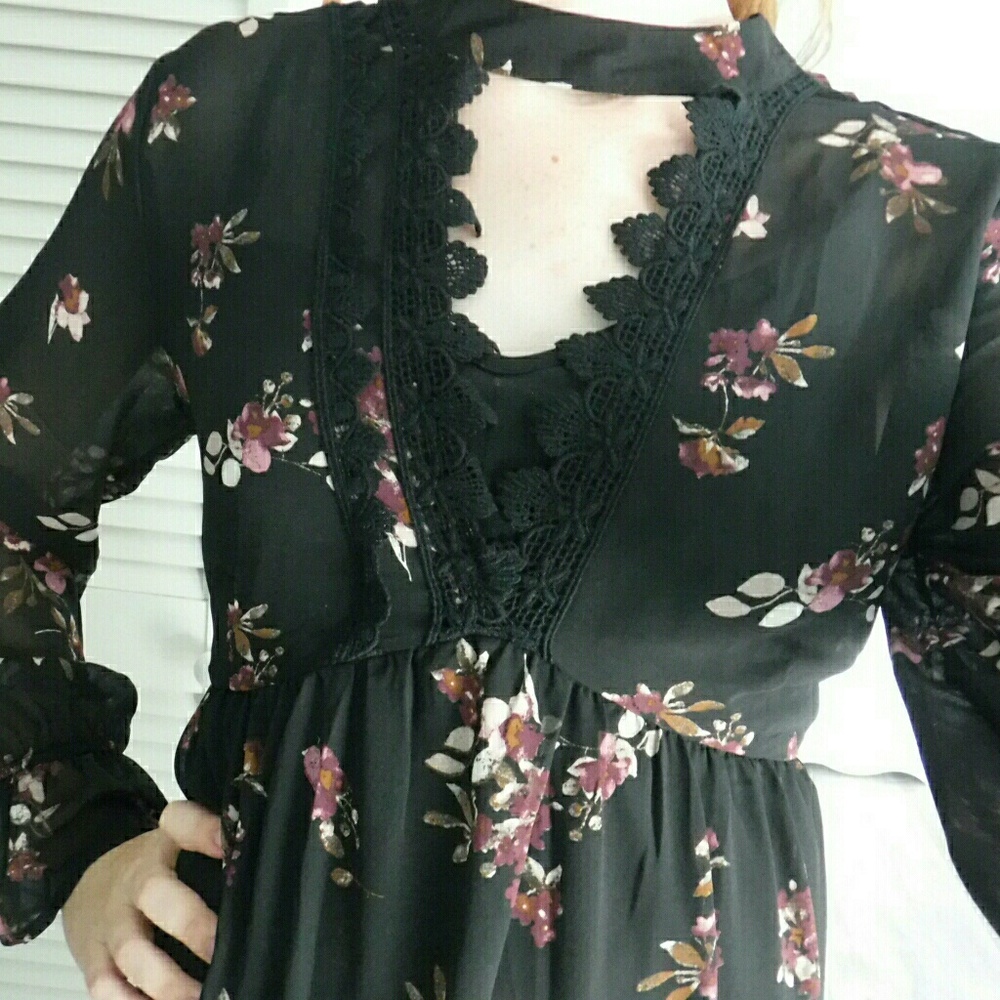 New! 🌟 Sheer Floral Long Dress